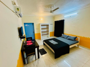 White House Beach Stay